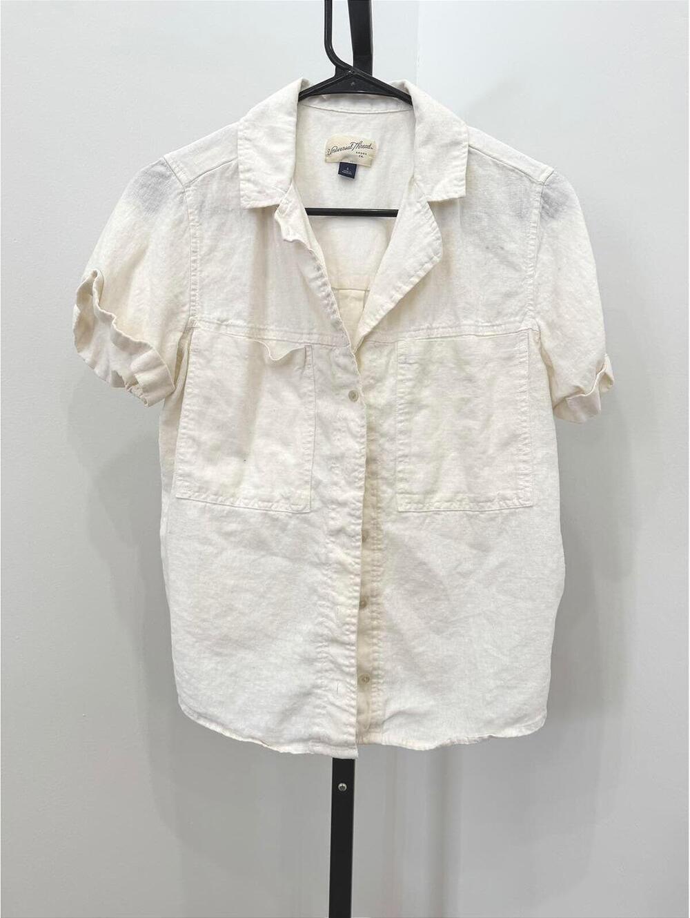 Universal Thread Women's Short Sleeve Button-Up Shirt Size S Cream